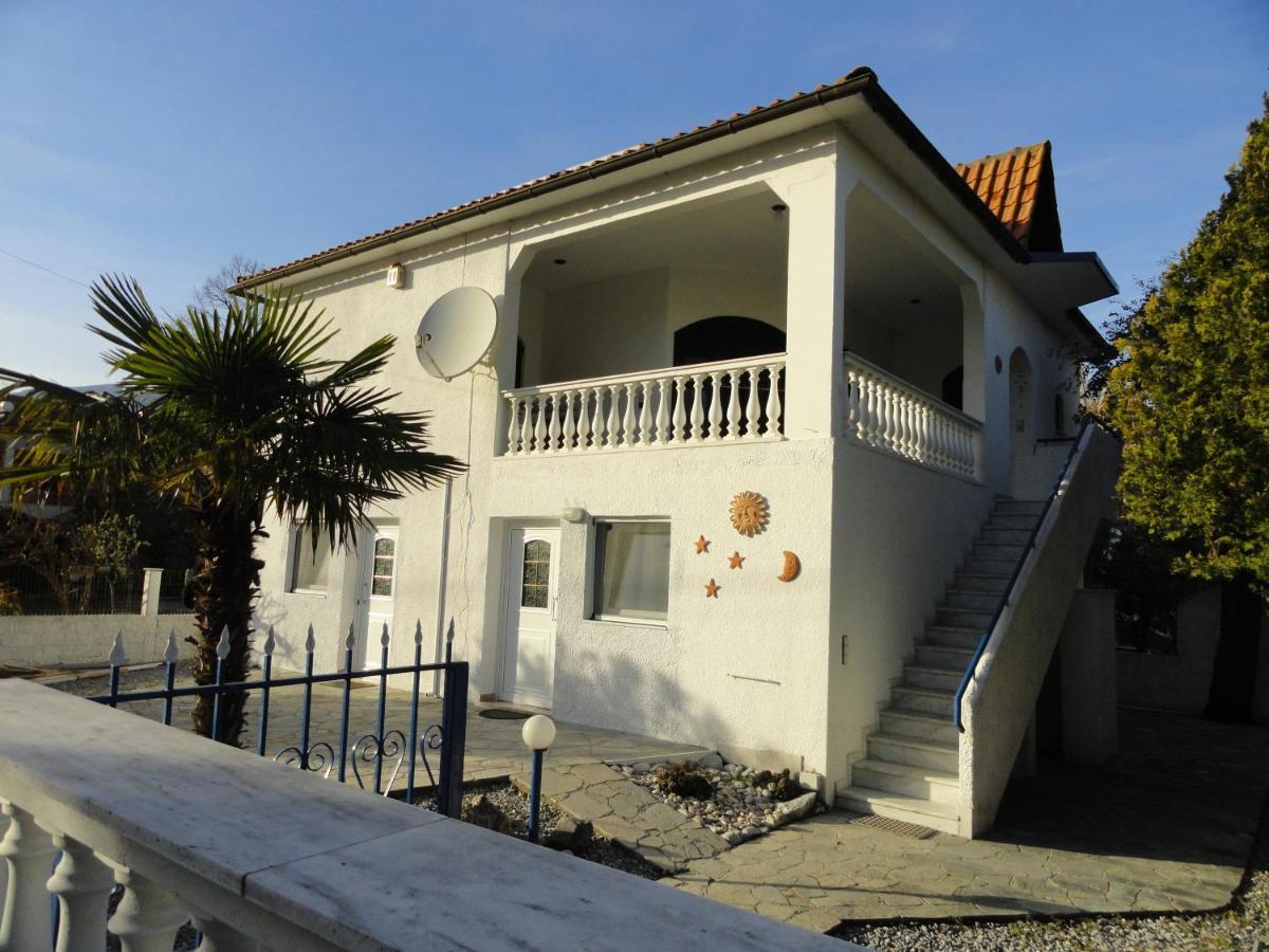 艾斯普罗瓦塔Delfini House公寓 外观 照片