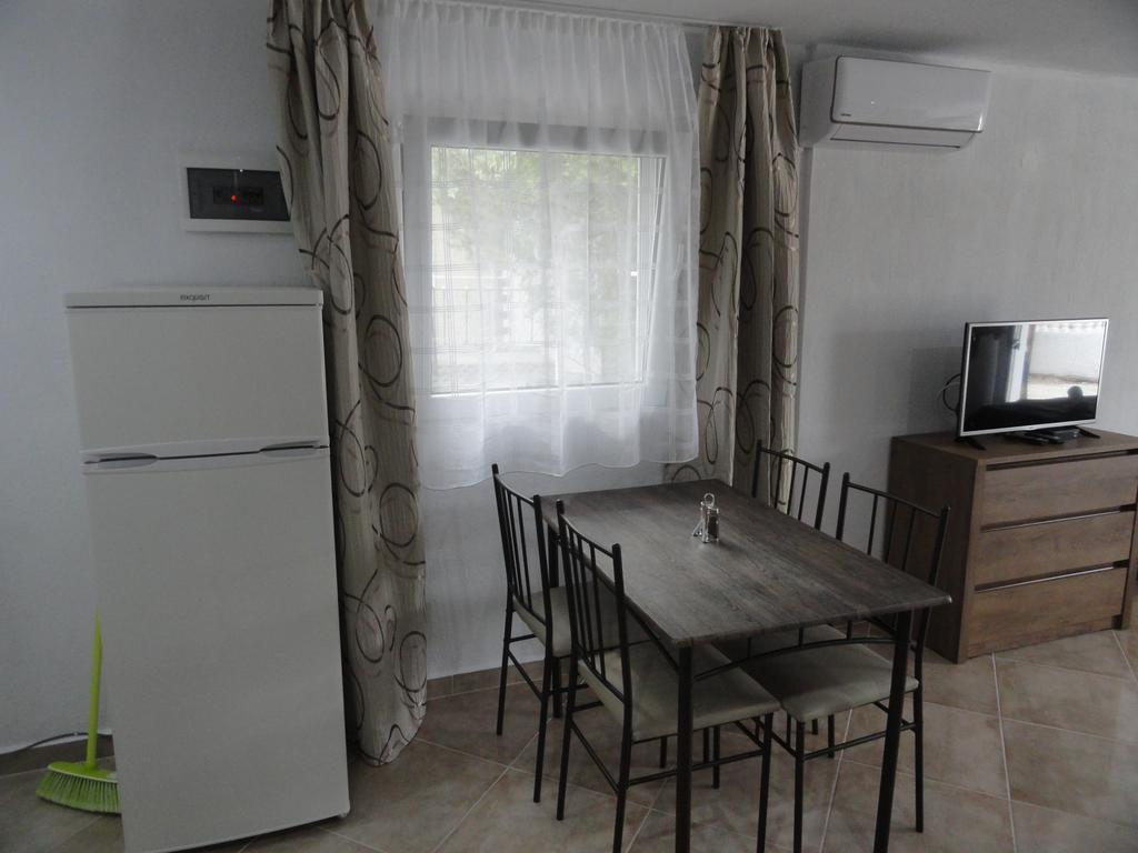 艾斯普罗瓦塔Delfini House公寓 外观 照片